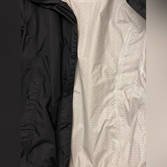 The North Face women’s nylon waterproof hooded Jacket shell Small - Picture 11 of 11